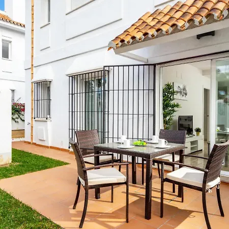 בית נופש Naranjos Singles By Interhome *